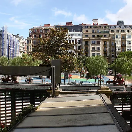 Quiet Flat Near Zurriola *